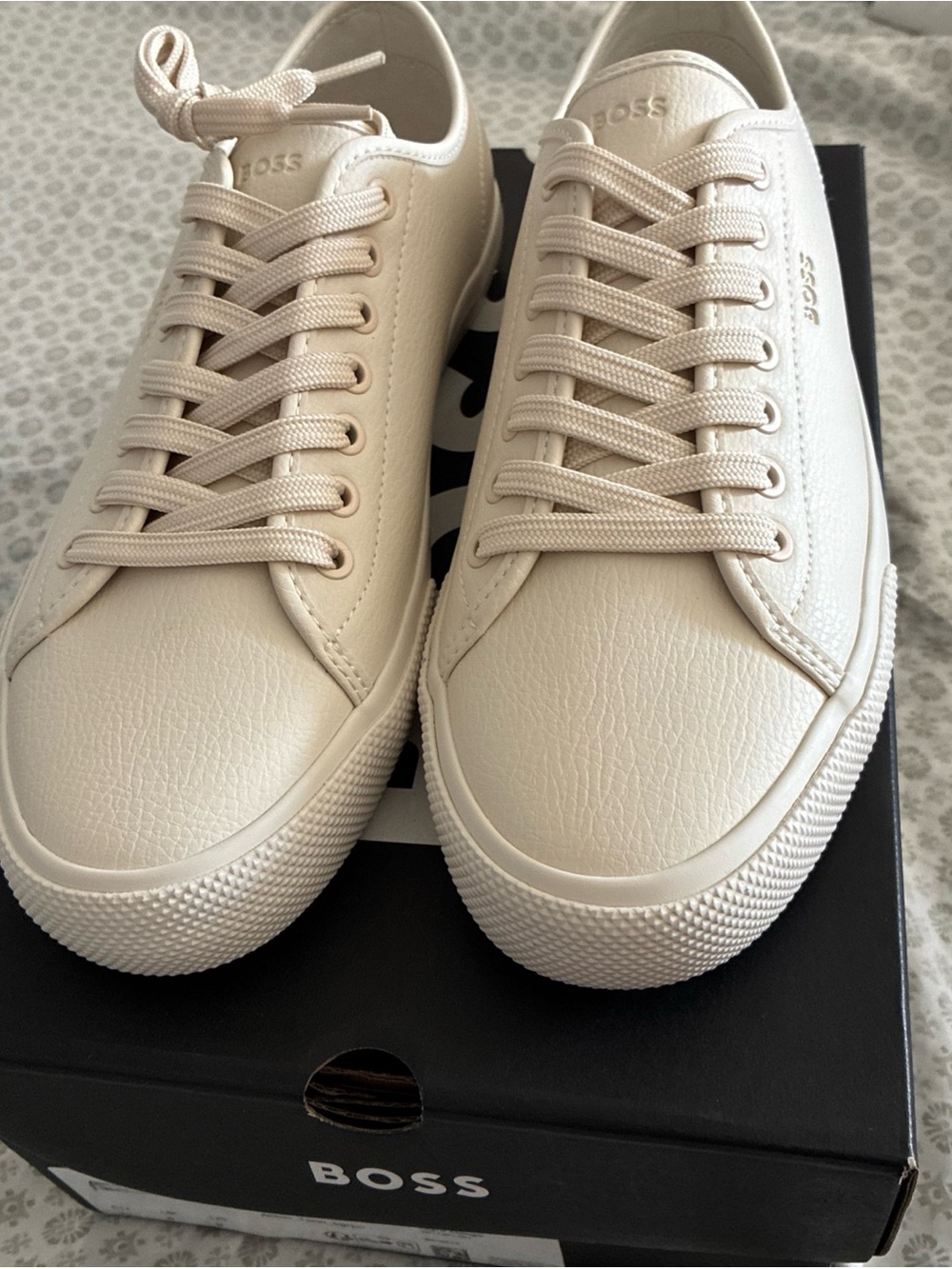 BOSS Mens Aiden Logo Block Leather Low Top Sneaker, Light Beige, 9 NIB